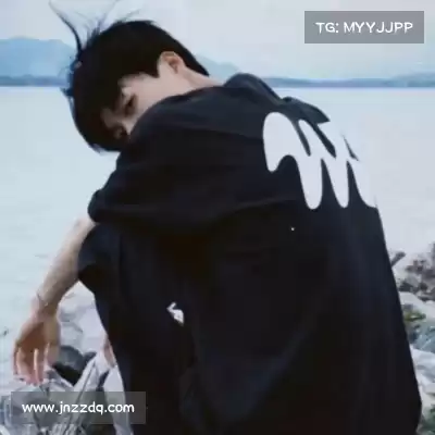 石珺胡